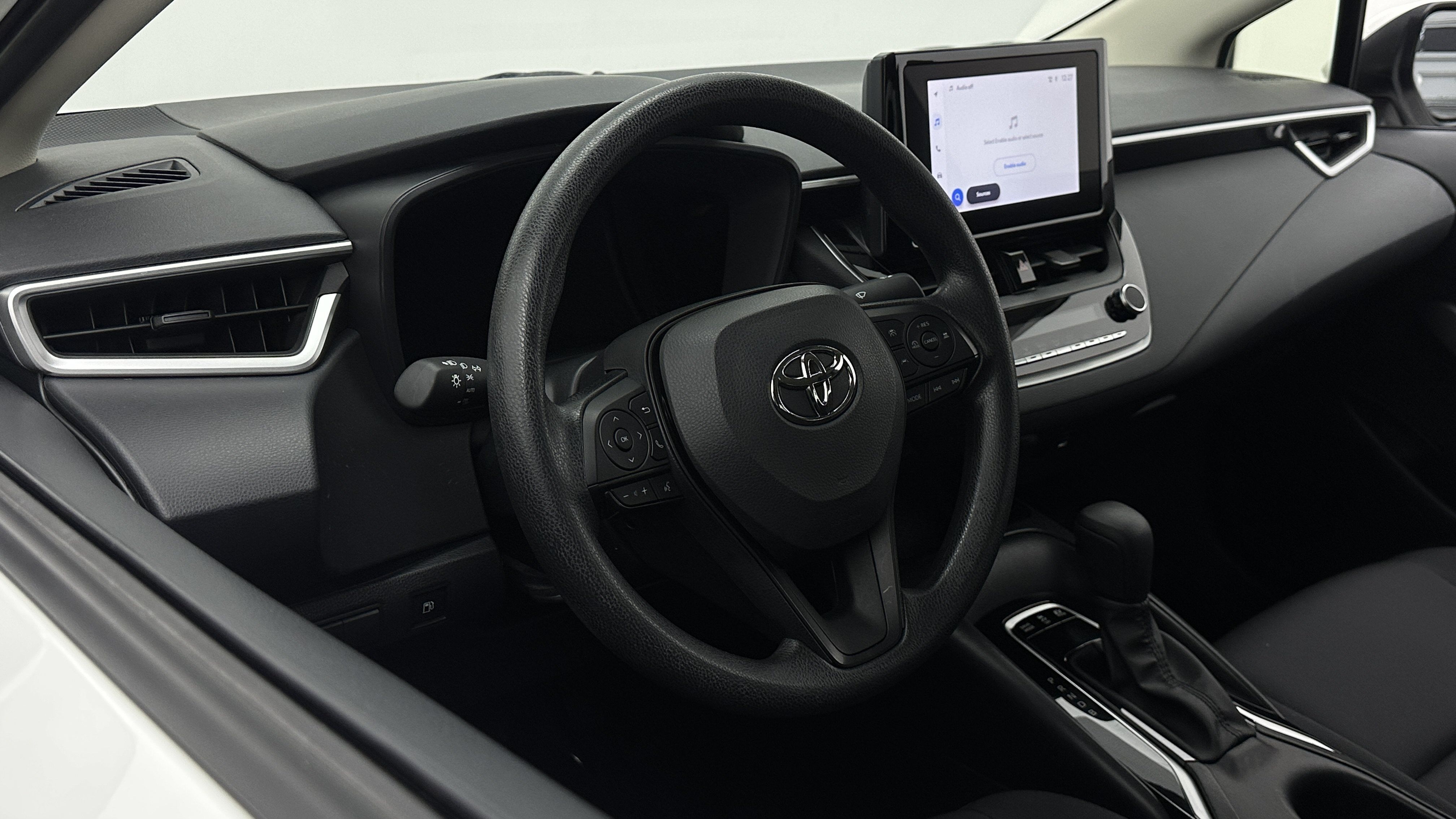 Used 2026 Toyota Corolla LE FWD image 10