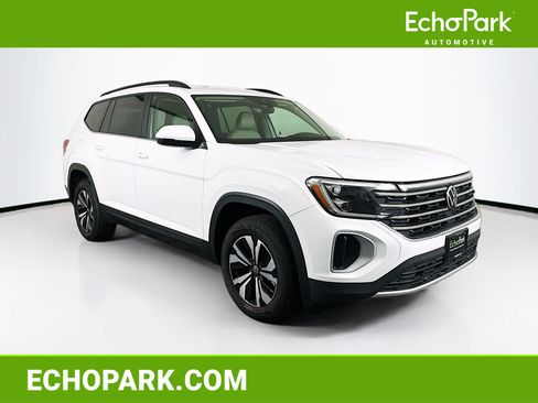 Used 2024 Volkswagen Atlas SE FWD image 1