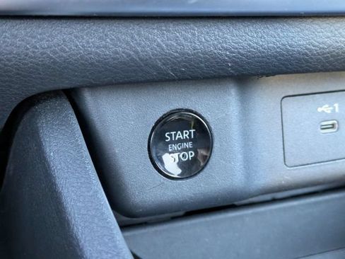 Used 2024 Nissan Rogue SV AWD/4WD image 27