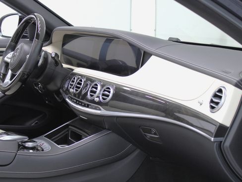 Used 2018 Mercedes-Benz S 560 Sedan image 49