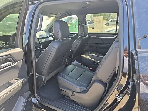 Certified 2024 GMC Acadia Elevation AWD/4WD image 21