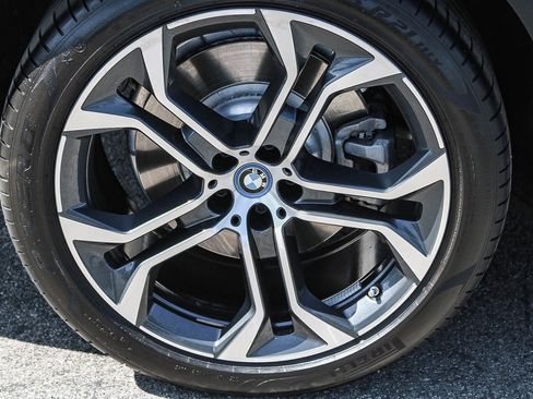 Used 2025 BMW X5 xDrive50e w/ Executive Package AWD/4WD image 9