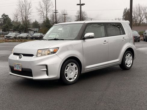 Used 2012 Scion xB Base image 3