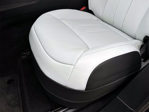 New 2026 Land Rover Range Rover Sport Dynamic SE image 17