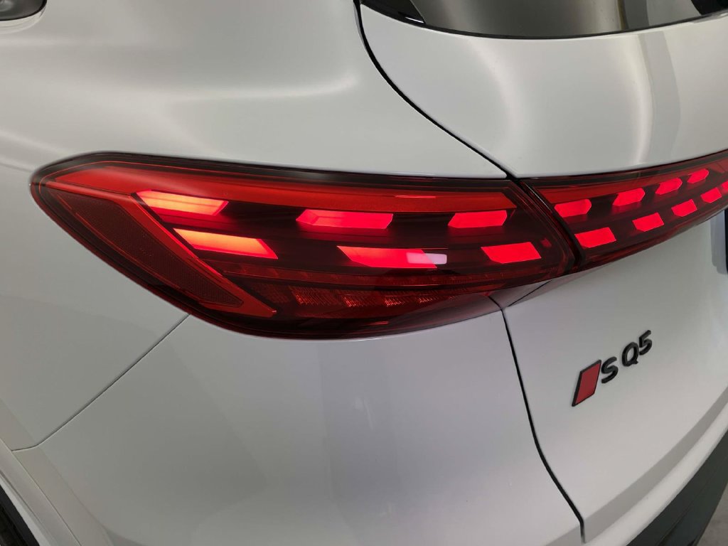 New 2026 Audi SQ5 Premium Plus AWD/4WD image 16