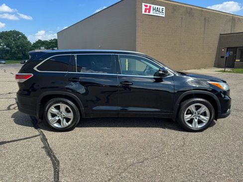 Used 2016 Toyota Highlander Limited Platinum AWD/4WD image 11