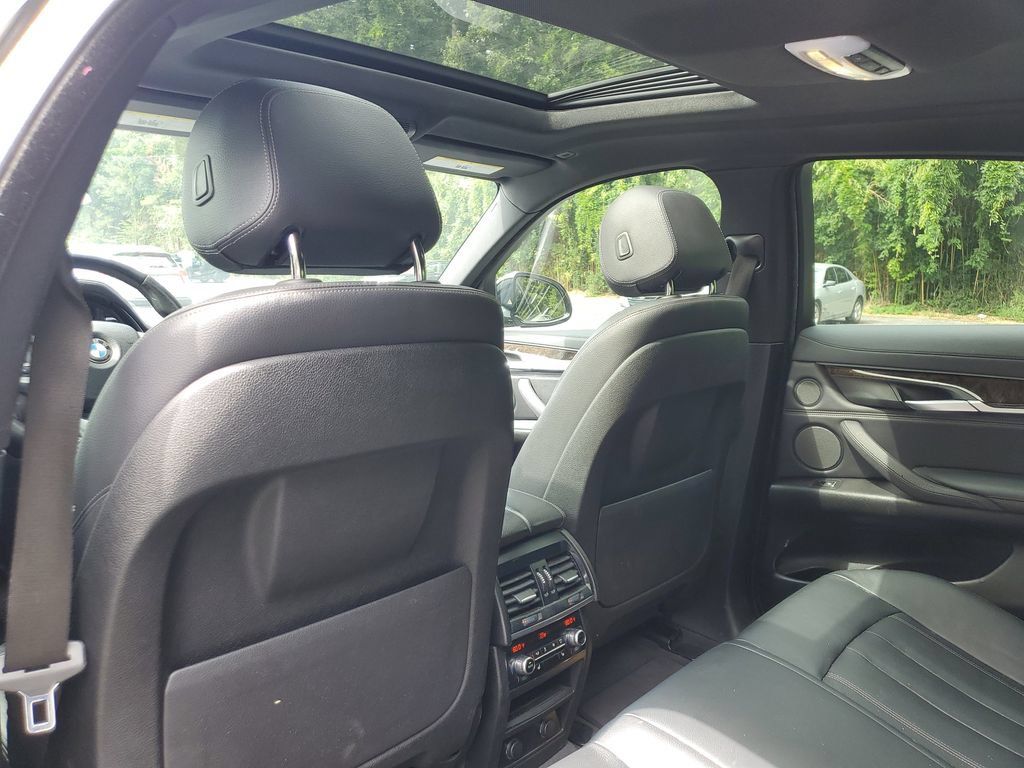 Used 2018 BMW X6 sDrive35i RWD image 13