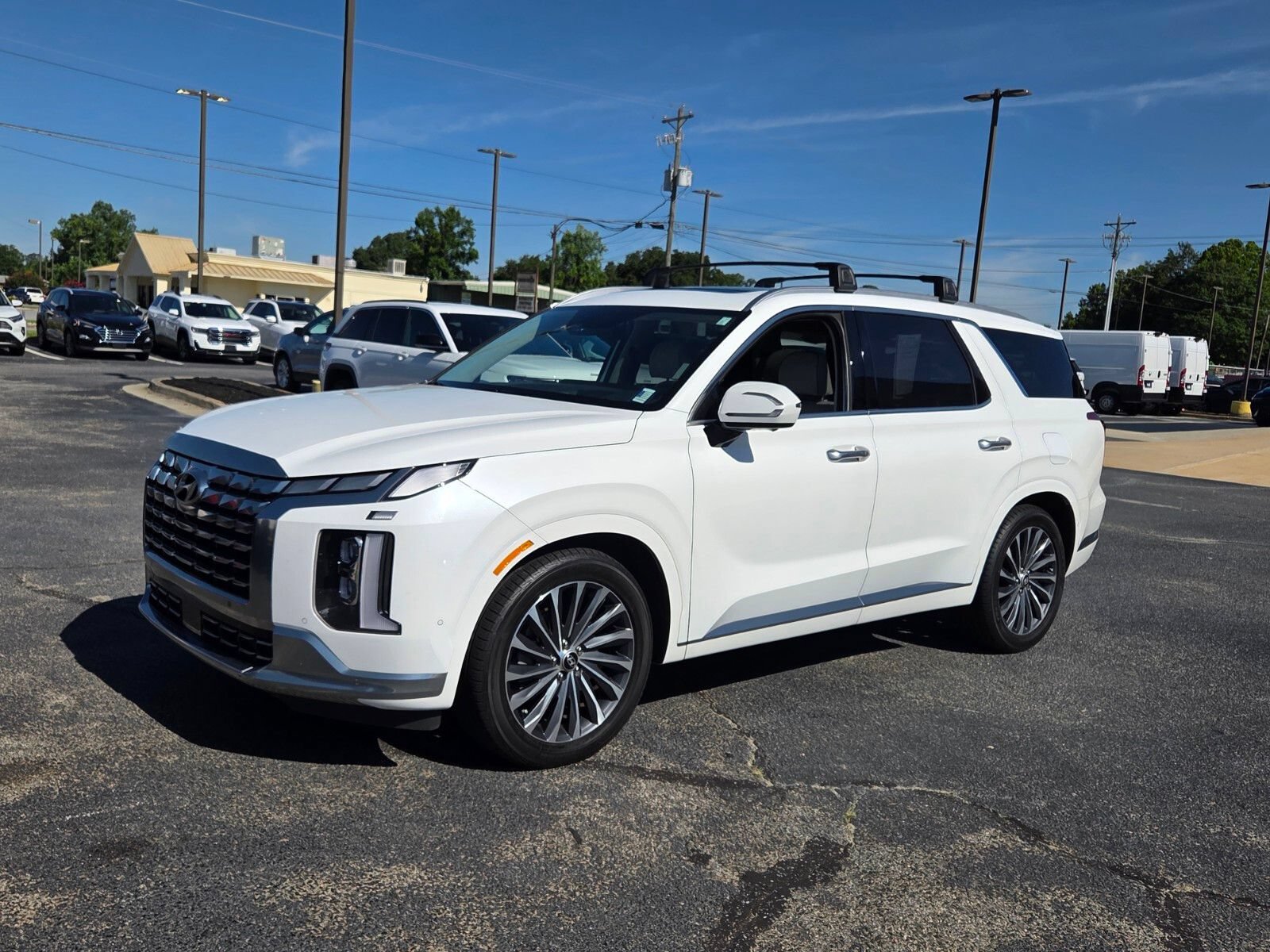 Used 2023 Hyundai Palisade Calligraphy AWD/4WD image 3
