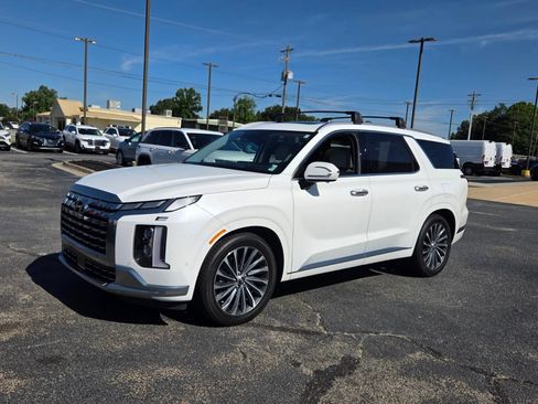 Used 2023 Hyundai Palisade Calligraphy AWD/4WD image 3