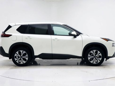 Used 2023 Nissan Rogue SV w/ SV Premium Package image 2