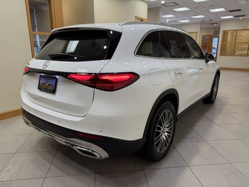 Certified 2025 Mercedes-Benz GLC 300 image 5