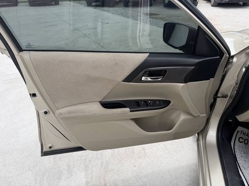 Used 2013 Honda Accord LX image 8