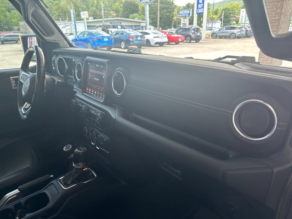 Used 2021 Jeep Gladiator Overland AWD/4WD image 15