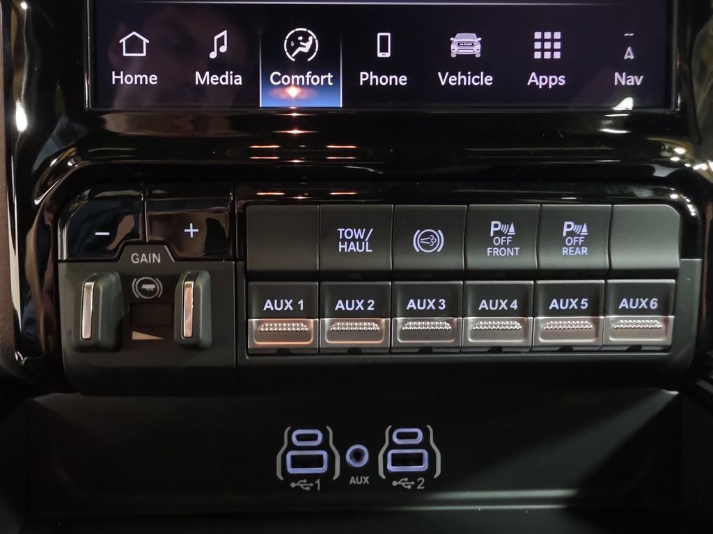 New 2027 RAM 3500 Big Horn AWD/4WD image 26