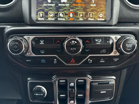 Used 2022 Jeep Wrangler Unlimited Sahara w/ Safety Group image 44