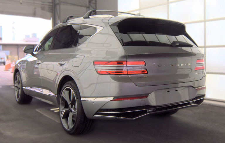 Used 2025 Genesis GV80 3.5T Prestige AWD/4WD image 4