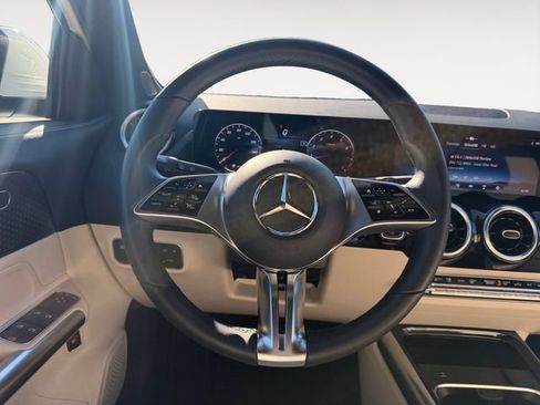 Certified 2026 Mercedes-Benz GLA 250 4MATIC image 18