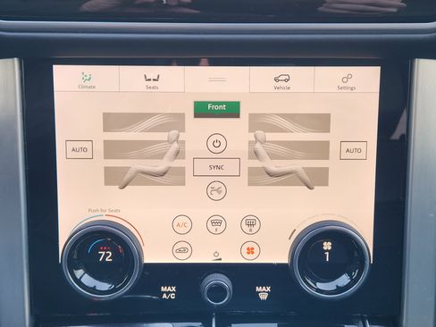 Used 2019 Land Rover Range Rover HSE image 17