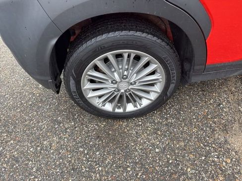 Used 2019 Hyundai Kona SEL image 11