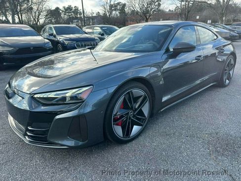 Used 2022 Audi RS e-tron GT w/ Year 1 Package image 5