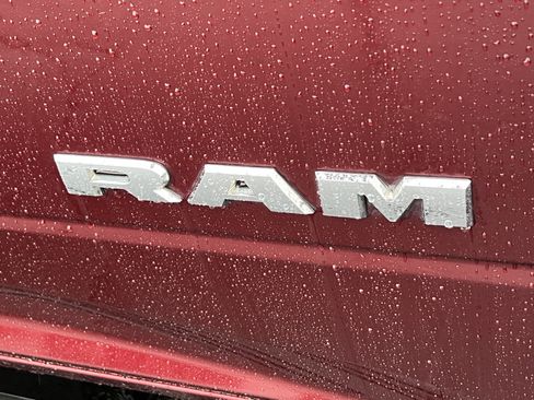 Used 2020 RAM 2500 Big Horn w/ Level 2 Equipment Group image 9