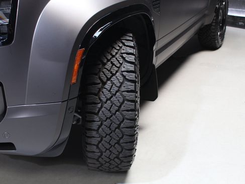 Used 2025 Land Rover Defender 110 AWD/4WD image 24