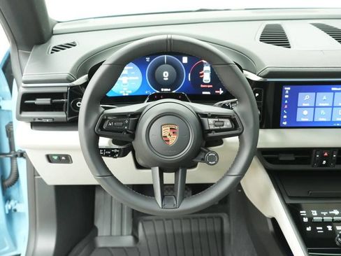 New 2026 Porsche Macan 4 Electric AWD/4WD image 13