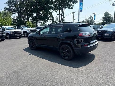 Used 2019 Jeep Cherokee Latitude Plus AWD/4WD image 7