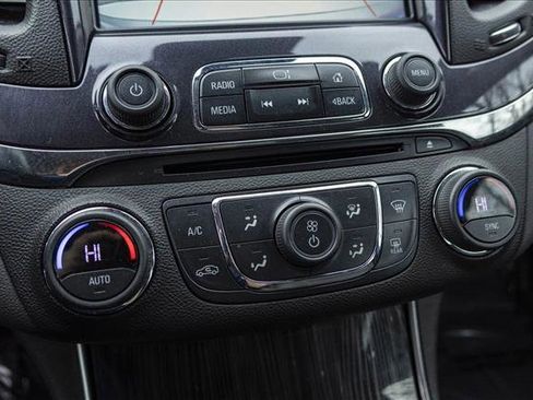 Used 2016 Chevrolet Impala LTZ w/ Enhanced Convenience Package image 20