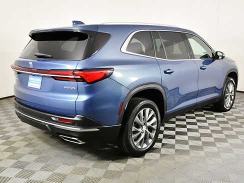 Used 2025 Buick Enclave Preferred image 6