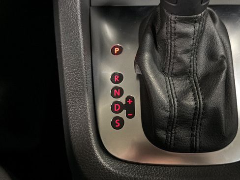 Used 2012 Volkswagen Jetta Sedan FWD image 39