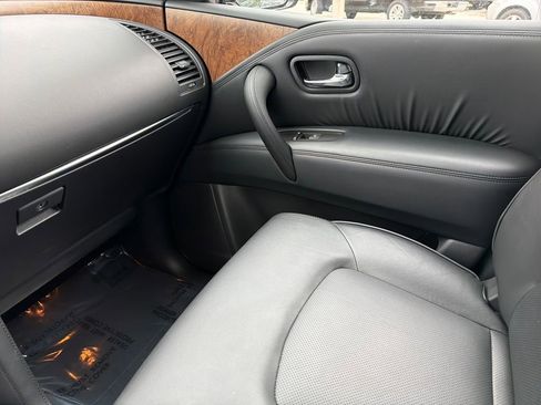 Used 2024 Nissan Armada SL w/ Captain's Chairs Package image 33
