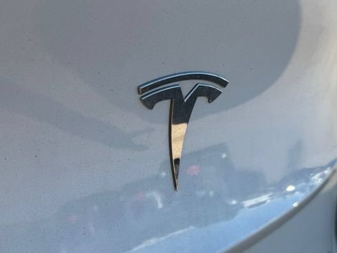 Used 2021 Tesla Model Y Long Range AWD/4WD image 12