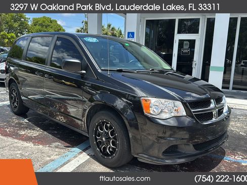 Used 2016 Dodge Grand Caravan SE w/ Quick Order Package 29E SE image 3