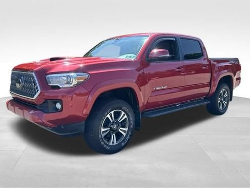 Used 2019 Toyota Tacoma TRD Sport AWD/4WD image 1