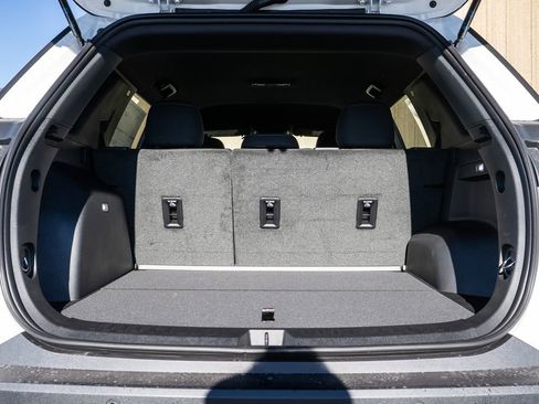 New 2026 Chevrolet Equinox LT image 34