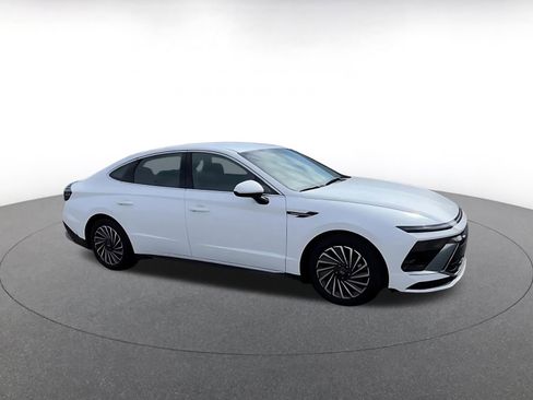 Used 2025 Hyundai Sonata SEL image 2