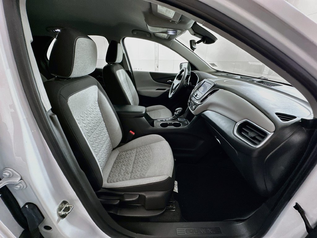 Used 2022 Chevrolet Equinox LS w/ LS Convenience Package FWD image 27