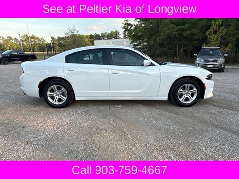 Used 2022 Dodge Charger SXT RWD image 6