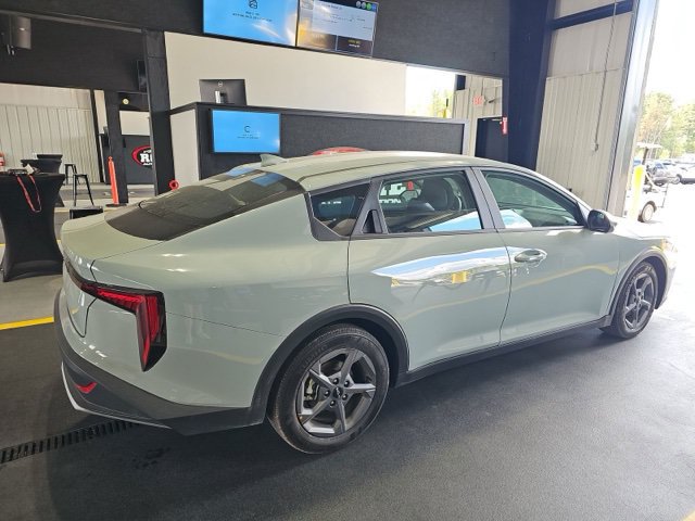 Used 2026 Kia K4 FWD image 2