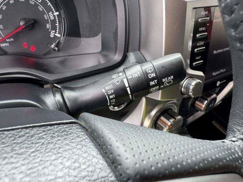 Used 2024 Toyota 4Runner SR5 AWD/4WD image 27