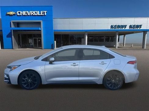 Used 2025 Toyota Corolla SE FWD image 30