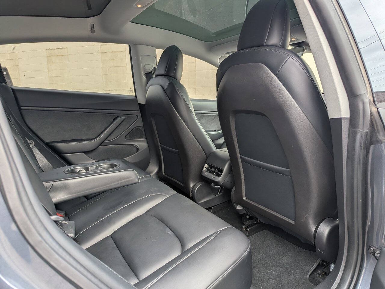 Used 2020 Tesla Model 3 Performance AWD/4WD image 18