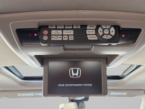 Used 2016 Honda Pilot Touring image 23