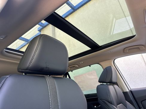 New 2025 Honda Pilot Touring image 19