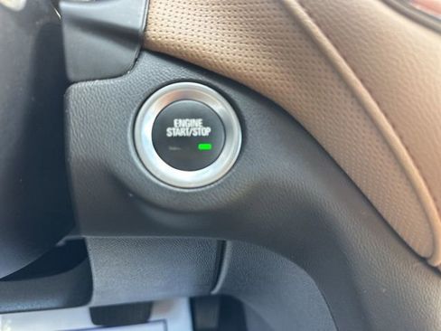 Used 2023 Chevrolet Equinox Premier image 14