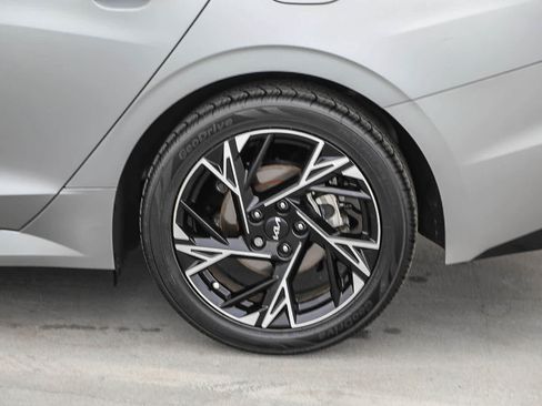 Used 2025 Kia K5 GT-Line w/ GT-Line Premium Package FWD image 11