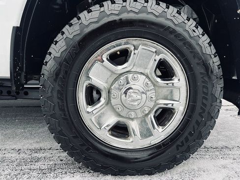 Used 2023 RAM 2500 Tradesman w/ Chrome Appearance Group image 19