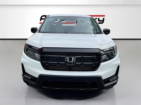 Used 2024 Honda Ridgeline Sport image 2