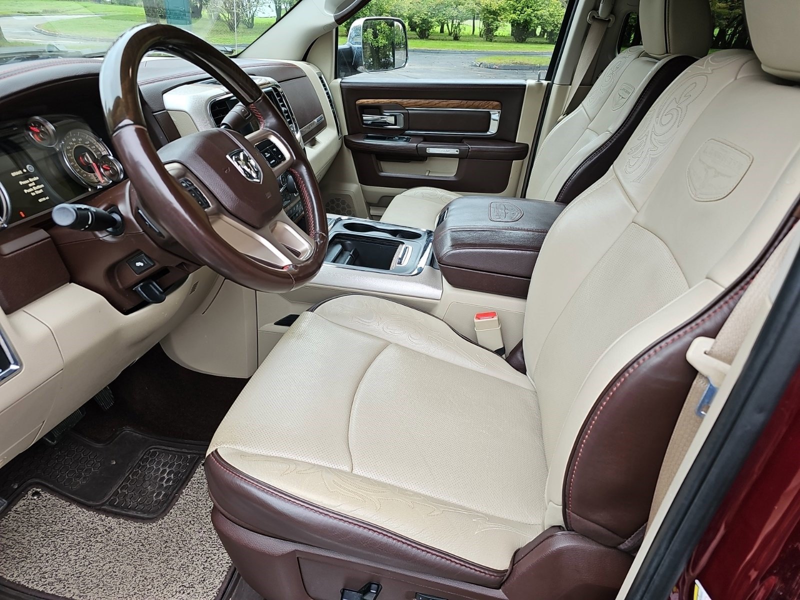 Used 2018 RAM 2500 Longhorn w/ Longhorn Southfork Package AWD/4WD image 19